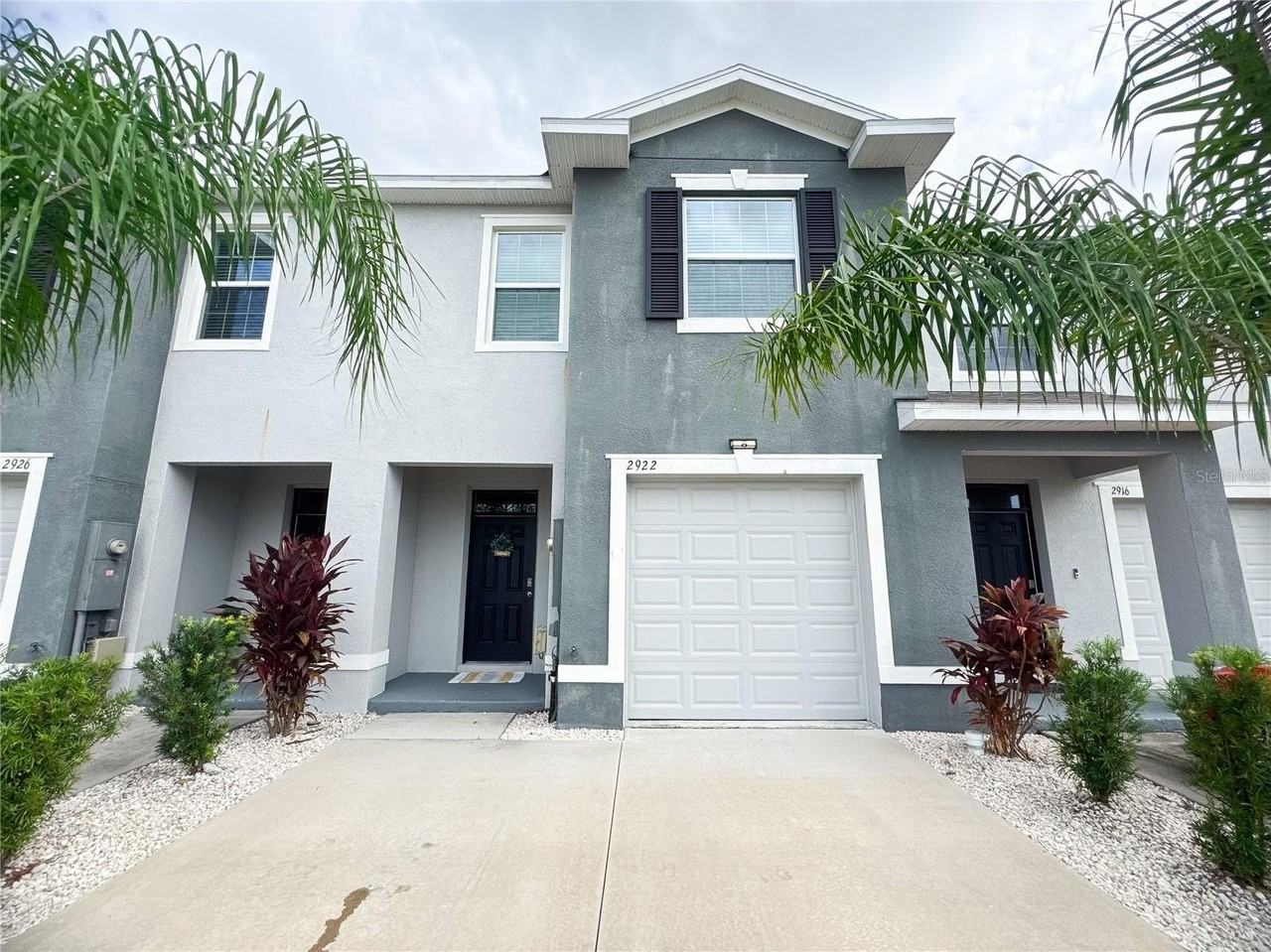 2922 Boxwood Grove Row