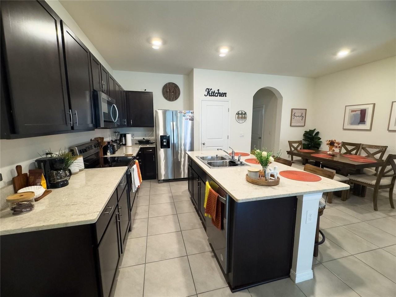 2922 Boxwood Grove Row - Photo 3 of 19