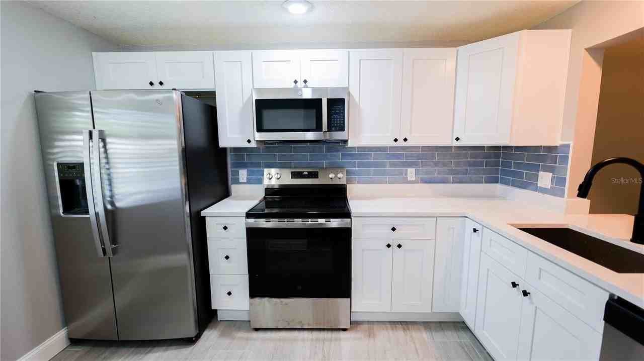 1917 Peppermill Dr #1917 - Photo 4 of 14