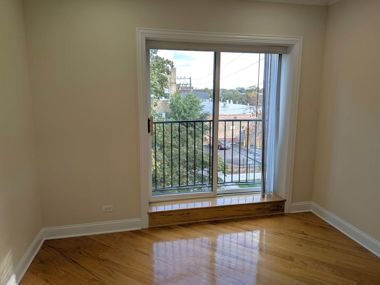 4014 N Central Ave #3E - Photo 2 of 8