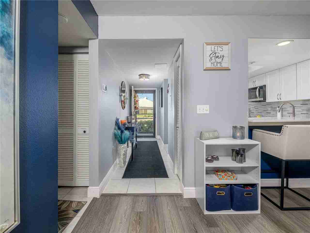 120 Caryl Way - Photo 2 of 25