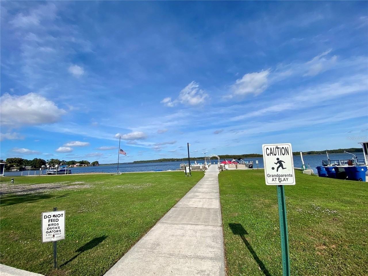 274 Beach Ct #42 - Photo 3 of 13