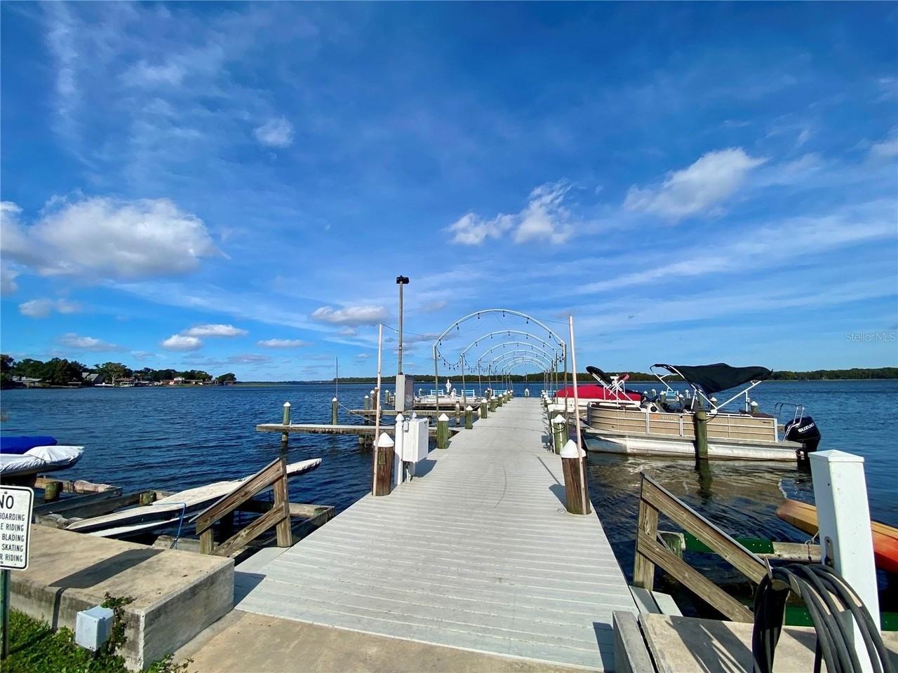 274 Beach Ct #42 - Photo 4 of 13