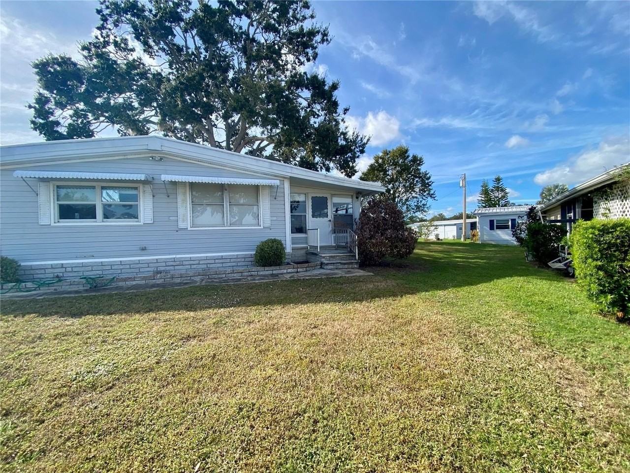 274 Beach Ct #42 - Photo 7 of 13