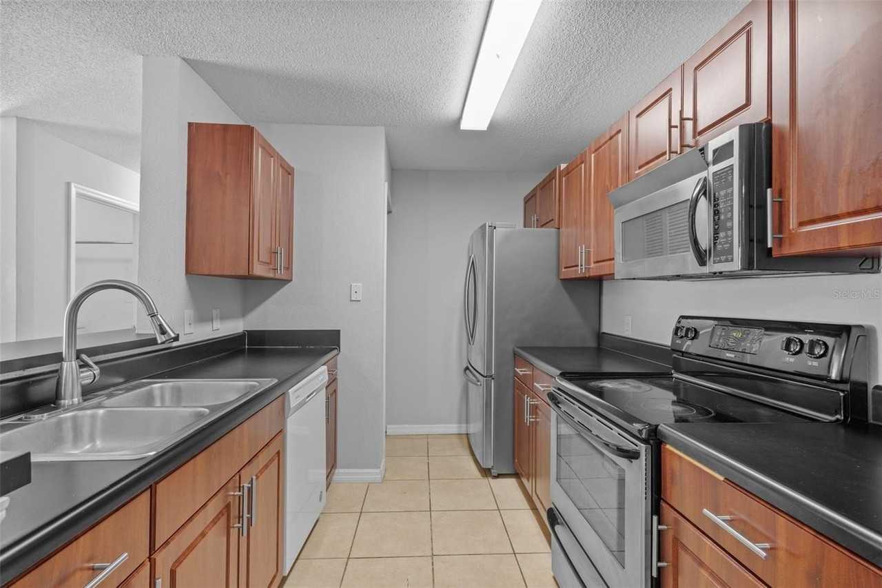 9481 Highland Oak Drive #305 - Photo 7 of 27