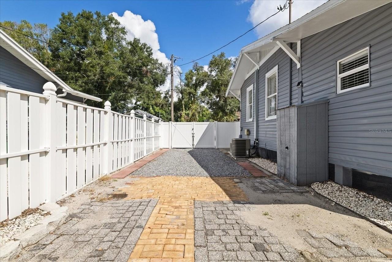 2916 N Highland Ave - Photo 6 of 25