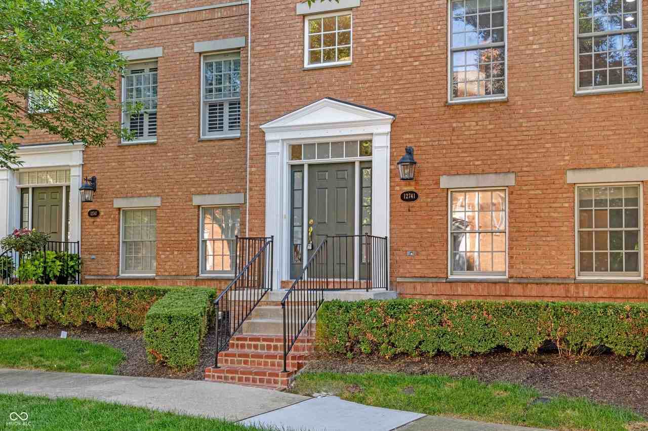 12741 Edgemont Way - Photo 3 of 48