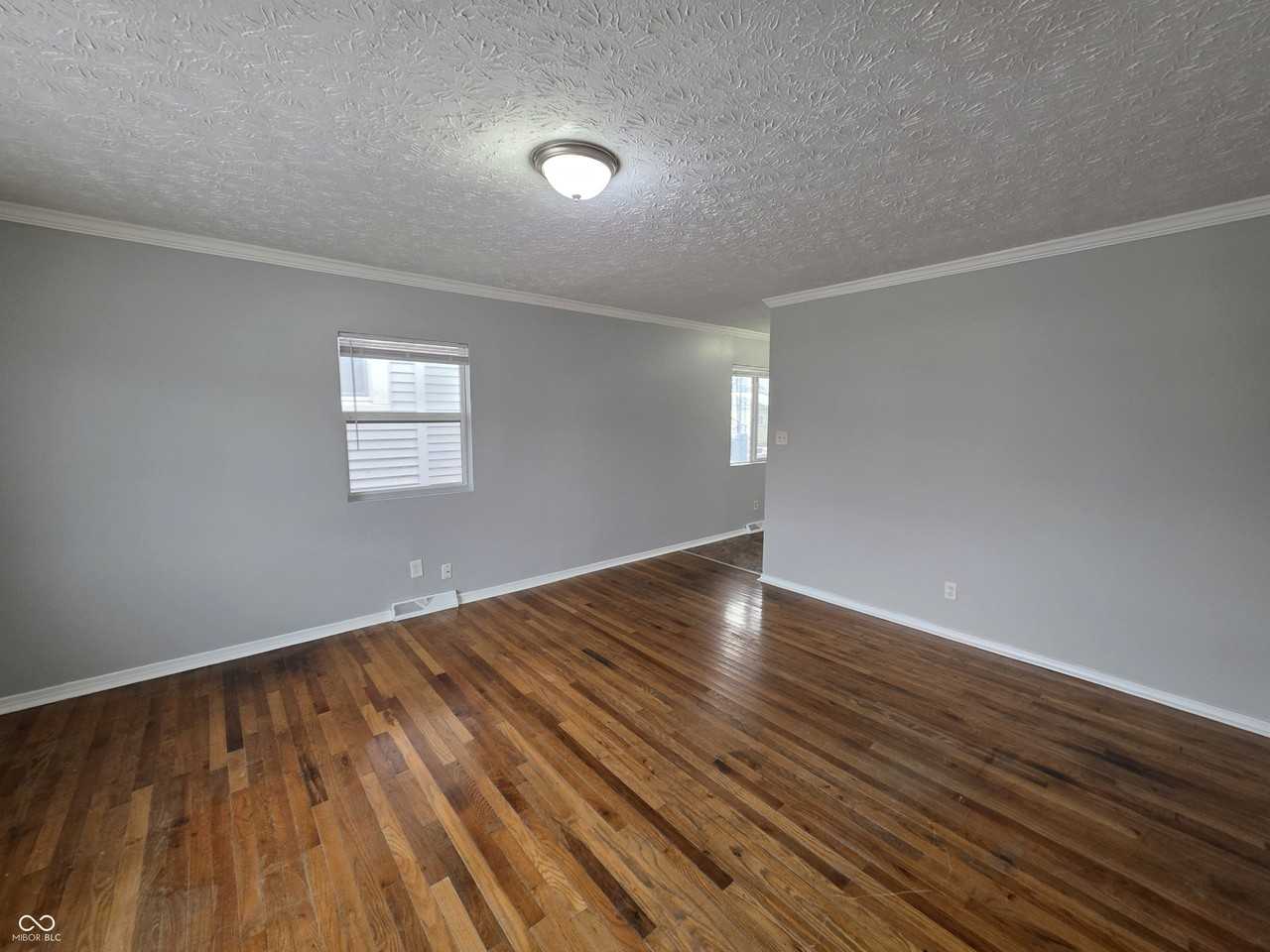 86 S 6th Ave - Photo 5 of 16