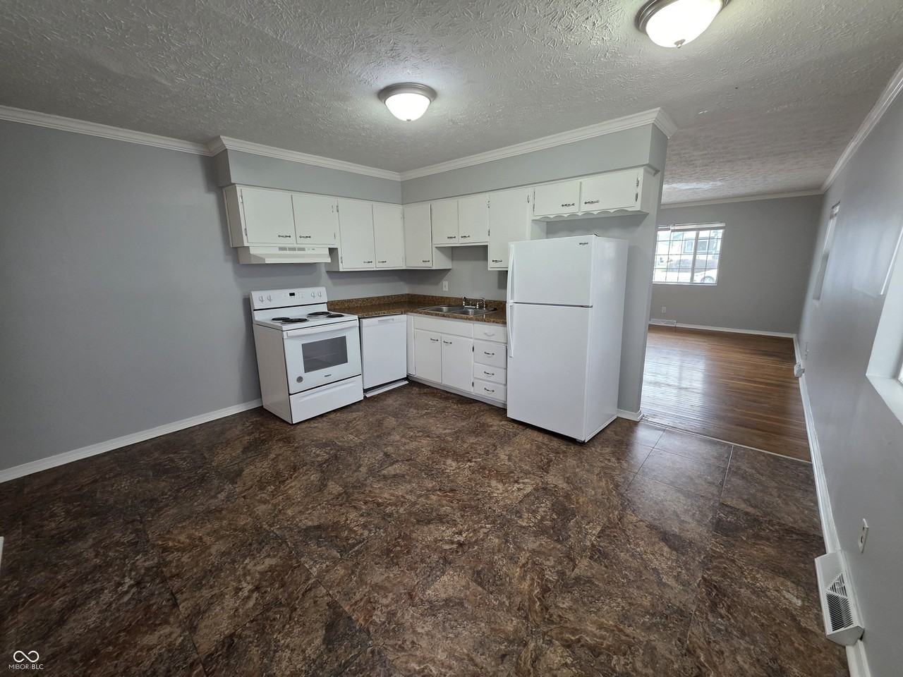 86 S 6th Ave - Photo 7 of 16