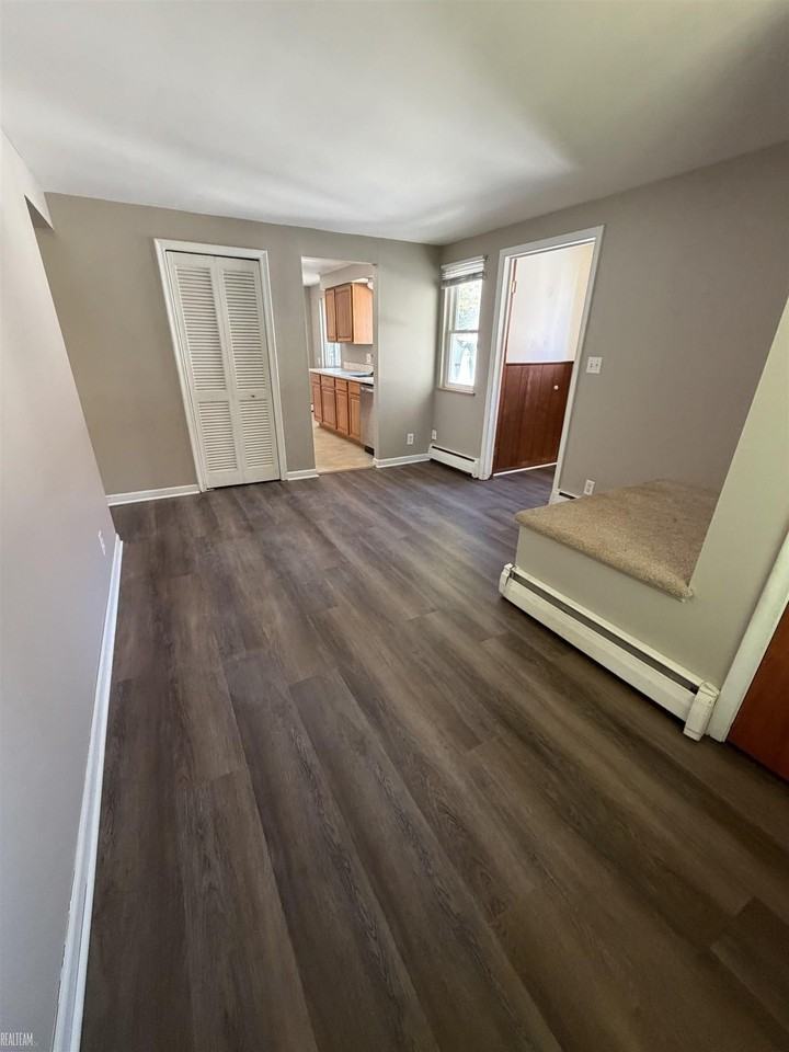 114 S Highland St - Photo 2 of 13