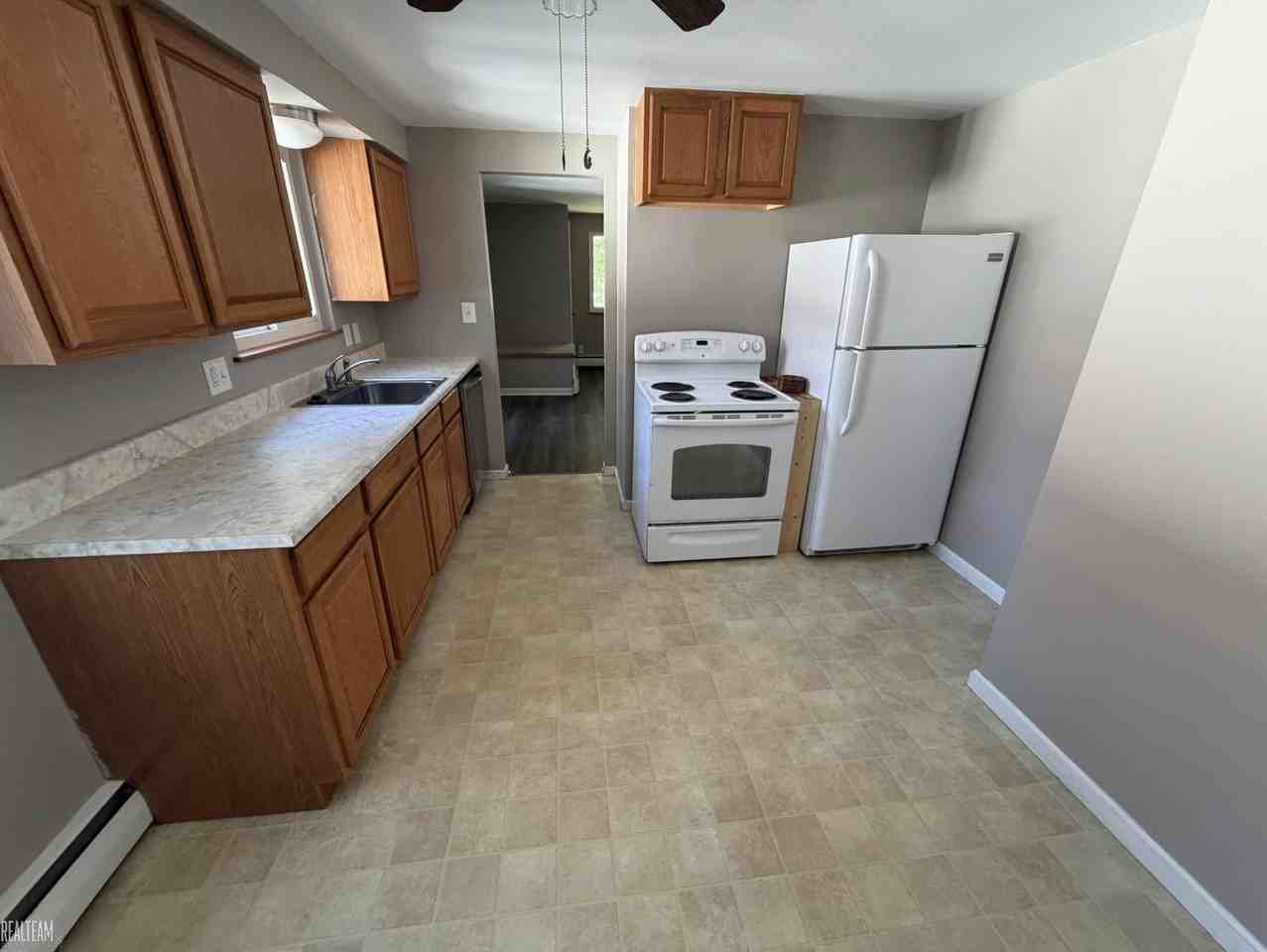 114 S Highland St - Photo 7 of 13