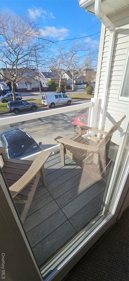 558 Lincoln Blvd - Photo 2 of 11