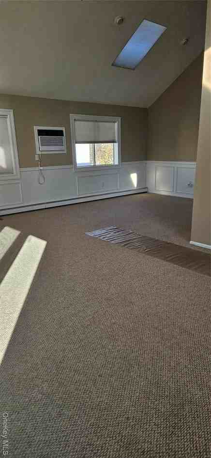 558 Lincoln Blvd - Photo 7 of 11