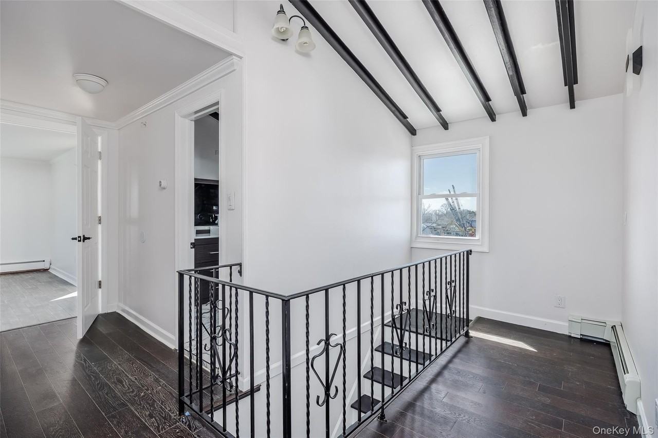 33 Dock Dr - Photo 4 of 44