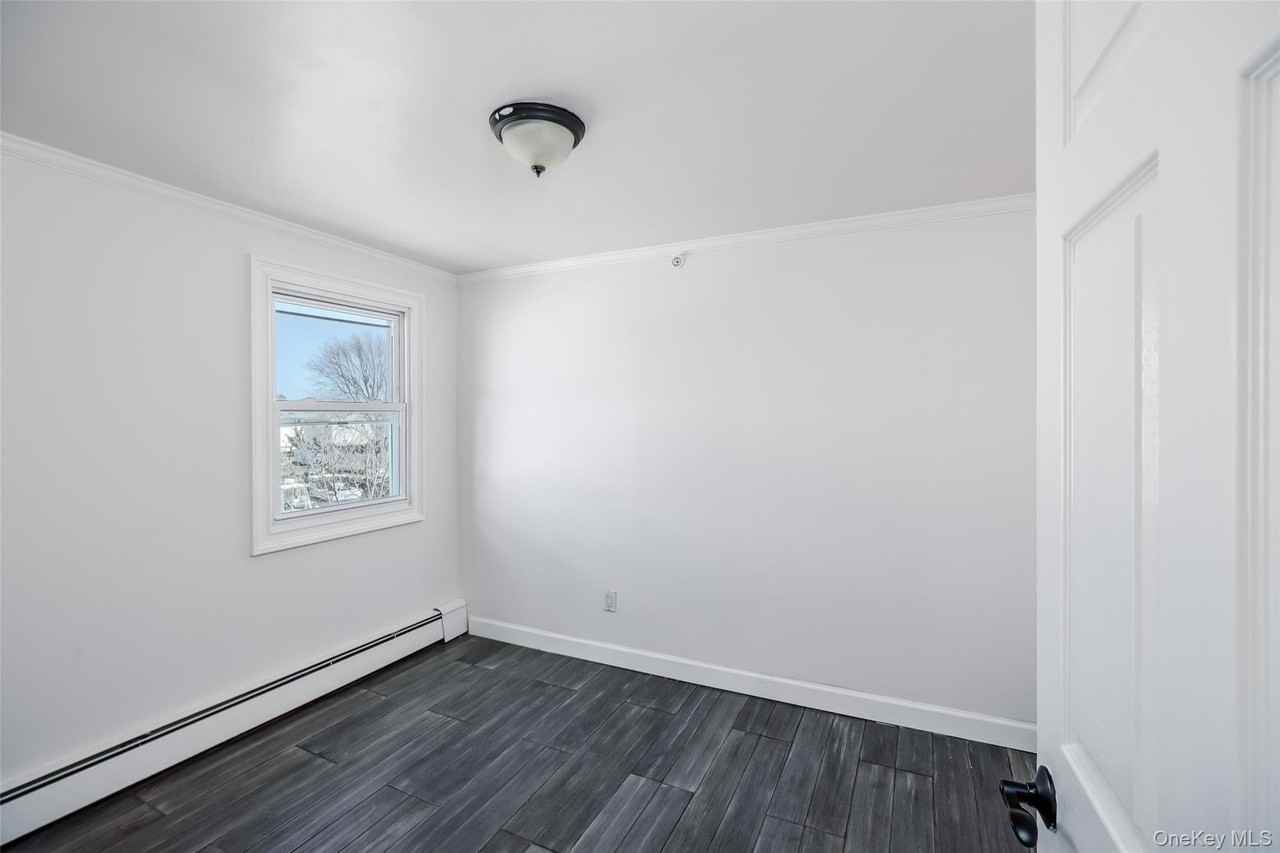 33 Dock Dr - Photo 5 of 44