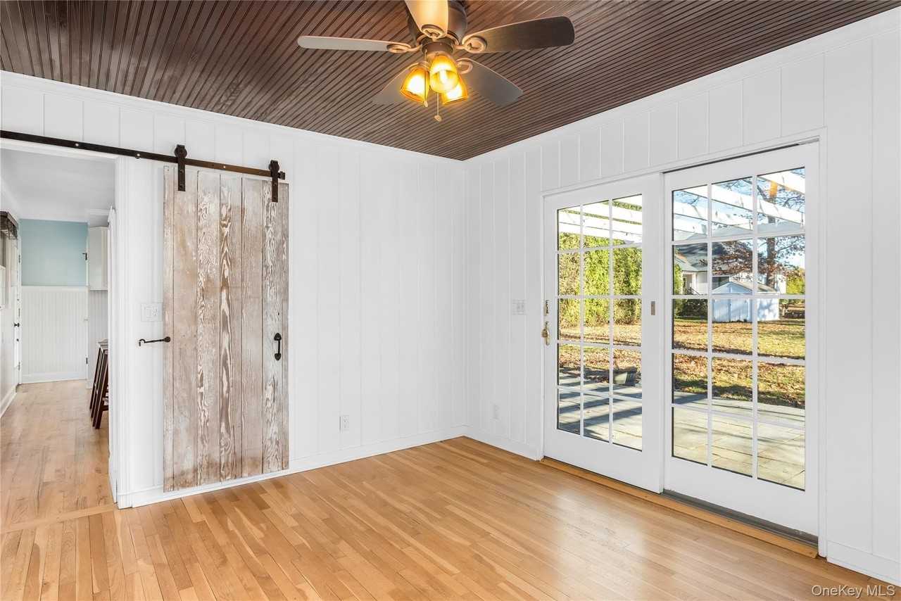 56 Seaman Rd - Photo 4 of 9