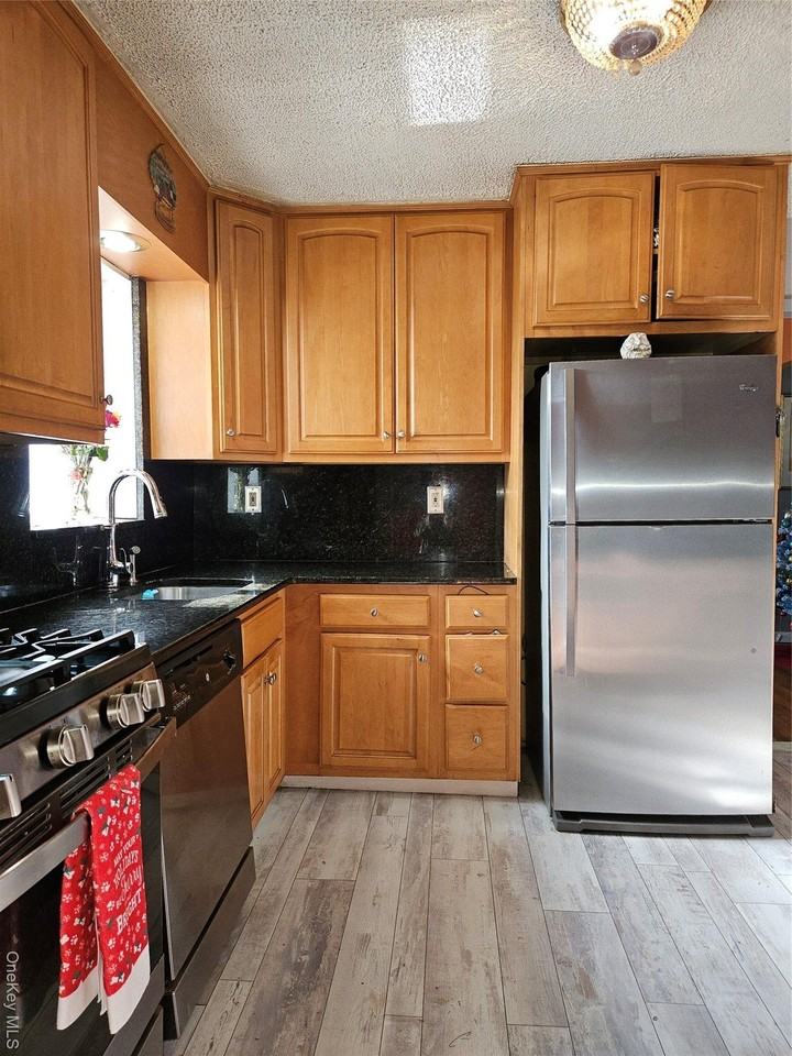 8 Windmill Ln - Photo 4 of 20