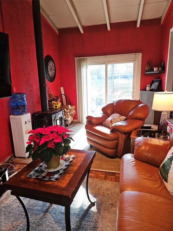 8 Windmill Ln - Photo 7 of 20