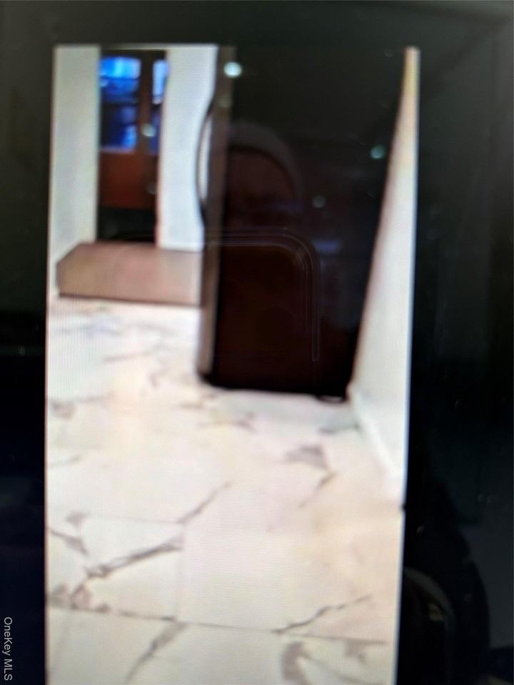 605 Hegeman Ave Unit 1r #1R - Photo 3 of 4