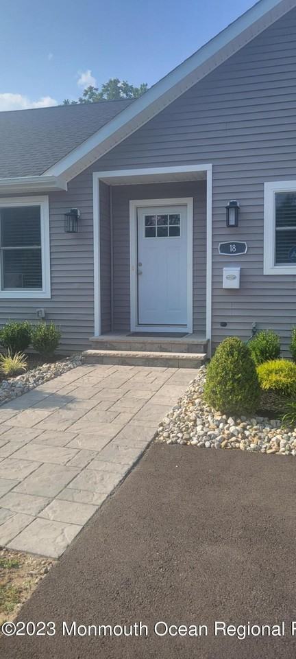 18 Lasatta Avenue - Photo 2 of 9