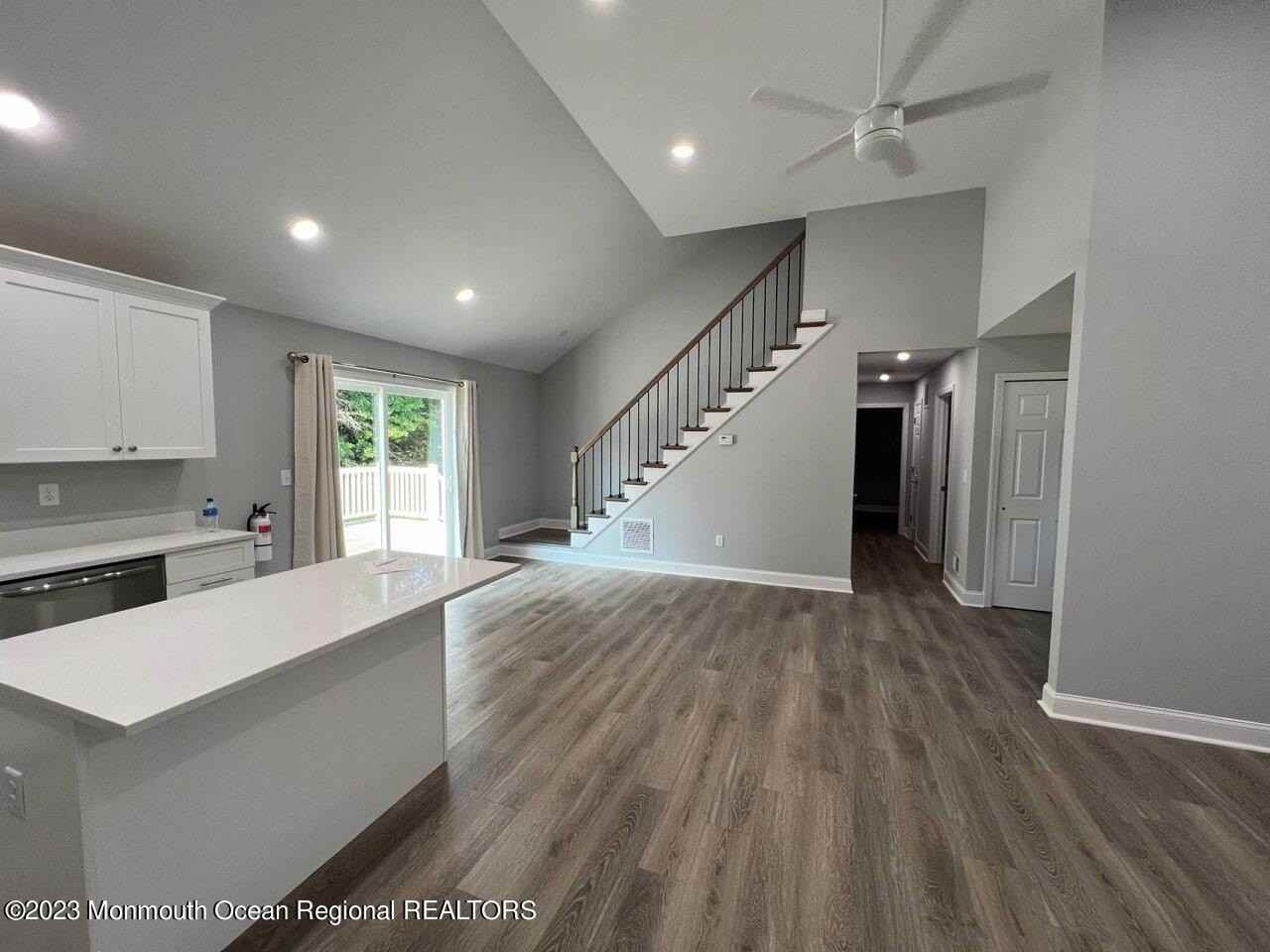 18 Lasatta Avenue - Photo 3 of 9