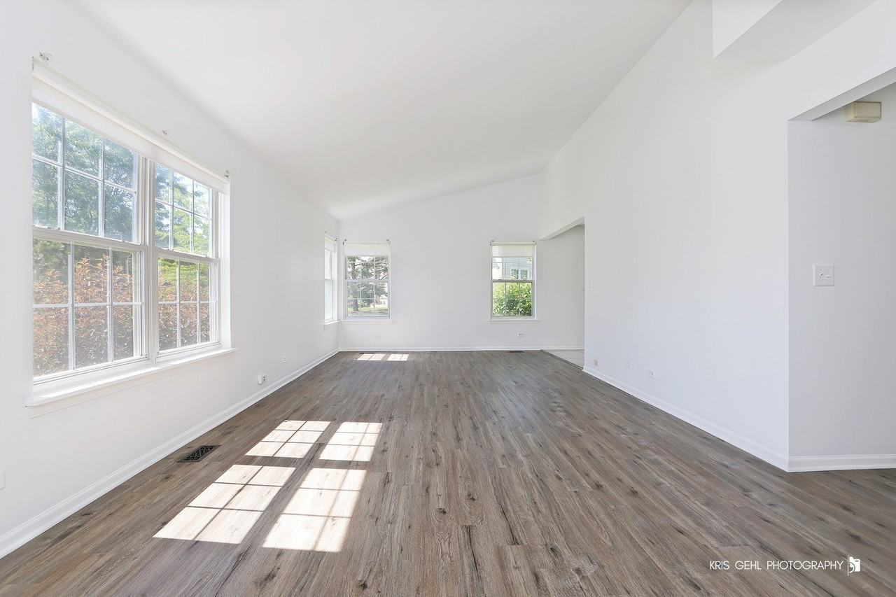 211 Dogwood Court #211 - Photo 3 of 22