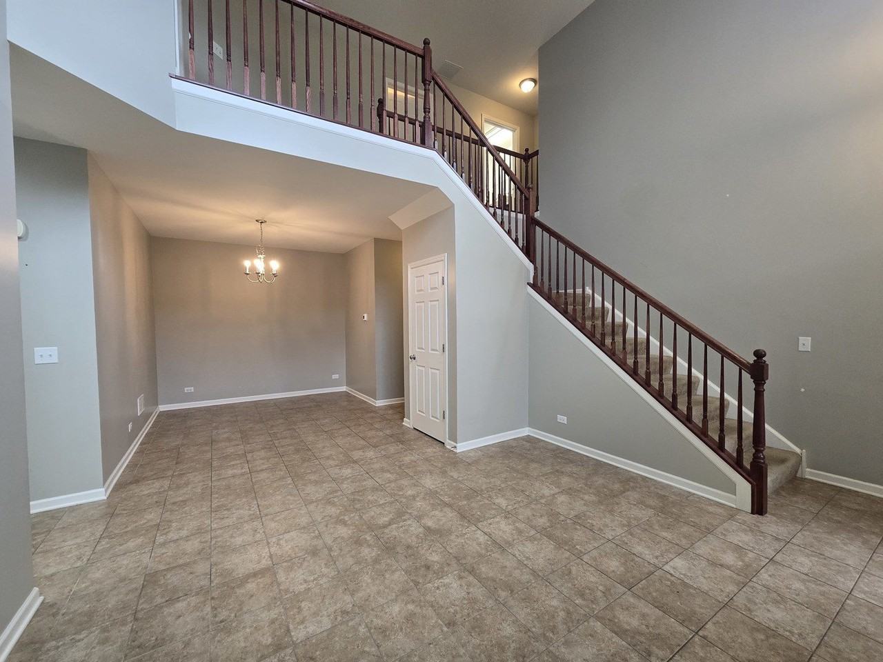 460 S Jade Ln - Photo 2 of 21