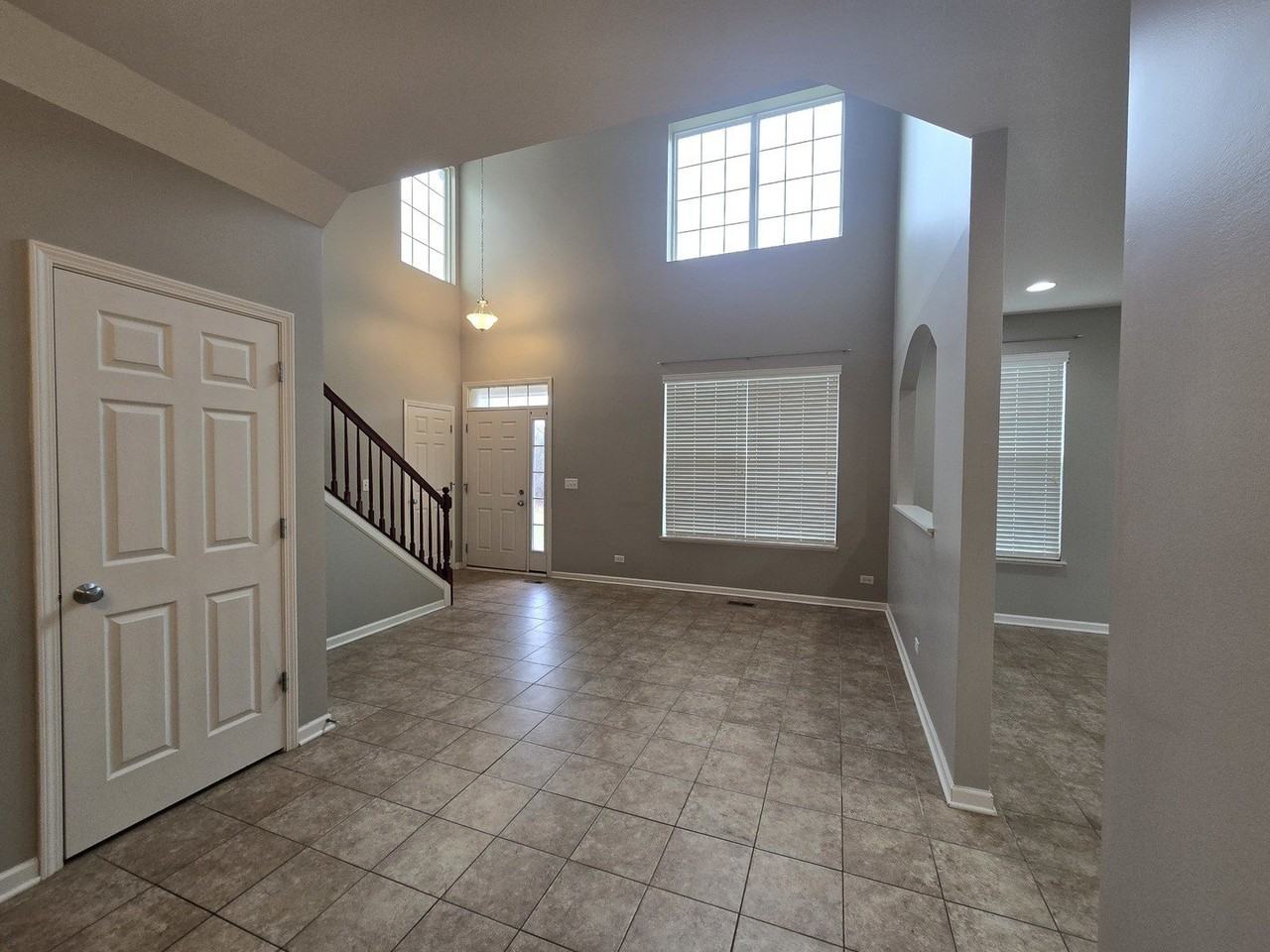 460 S Jade Ln - Photo 3 of 21