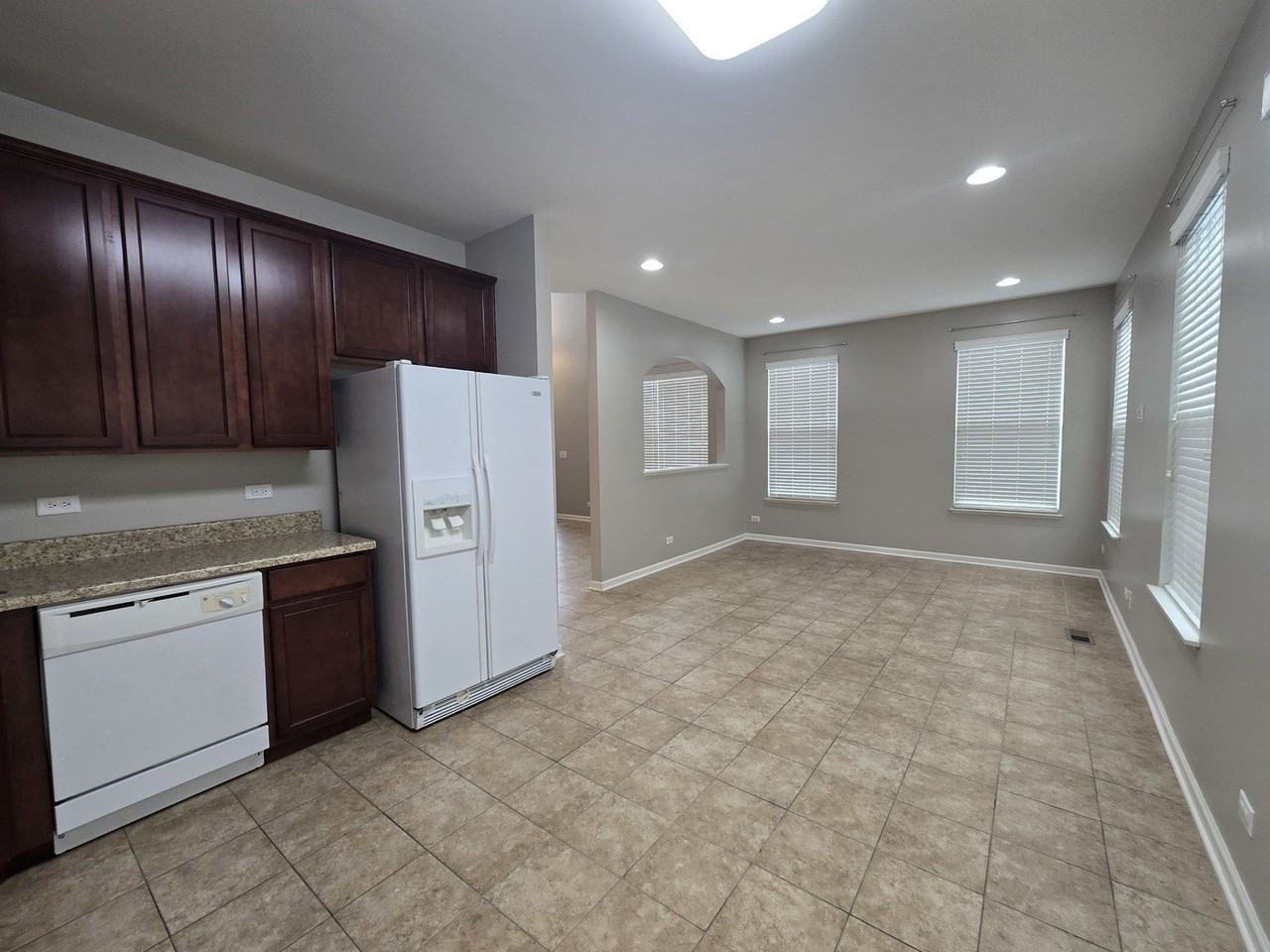 460 S Jade Ln - Photo 6 of 21