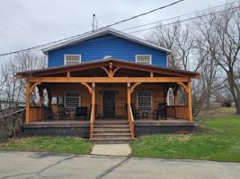 featured image of 724 Petite Lake Road