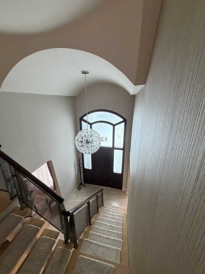 525 Senon Drive - Photo 6 of 48