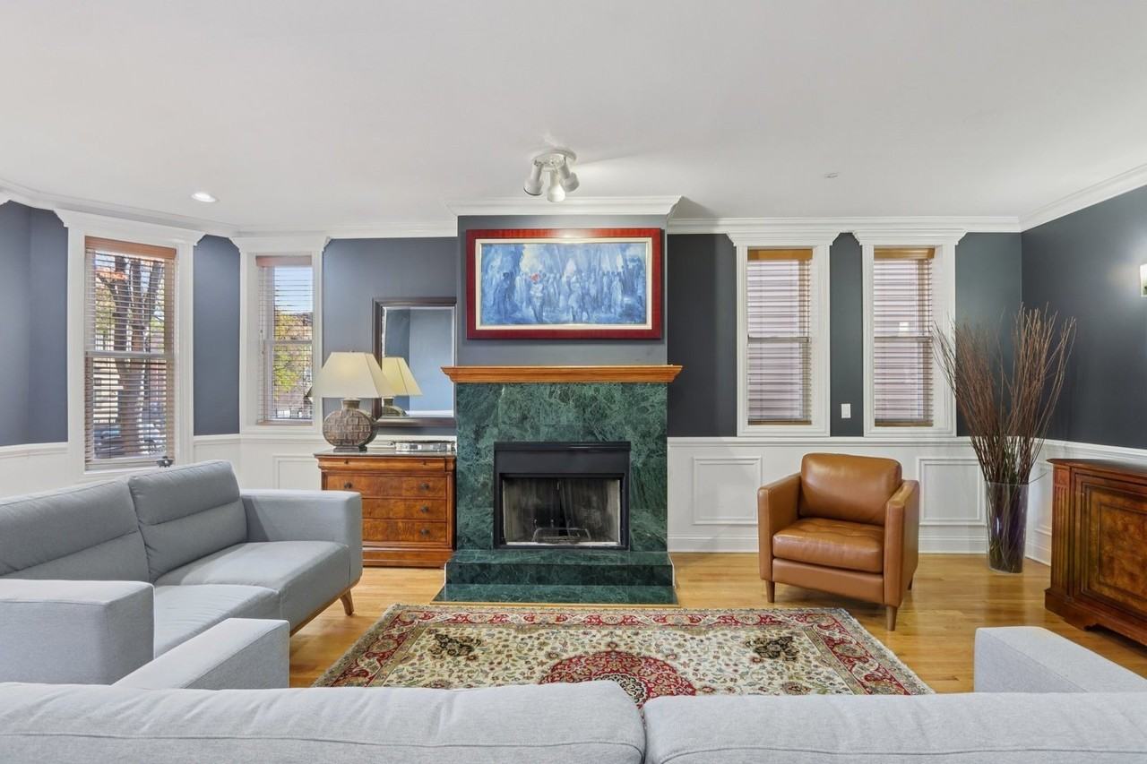 3432 South Prairie Avenue - Photo 4 of 24