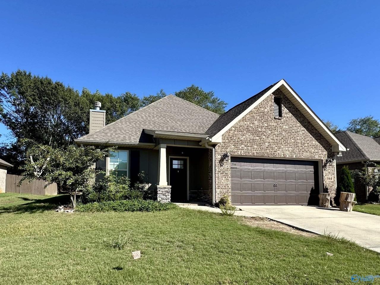 164 Summer Pointe Ln - Photo 2 of 21