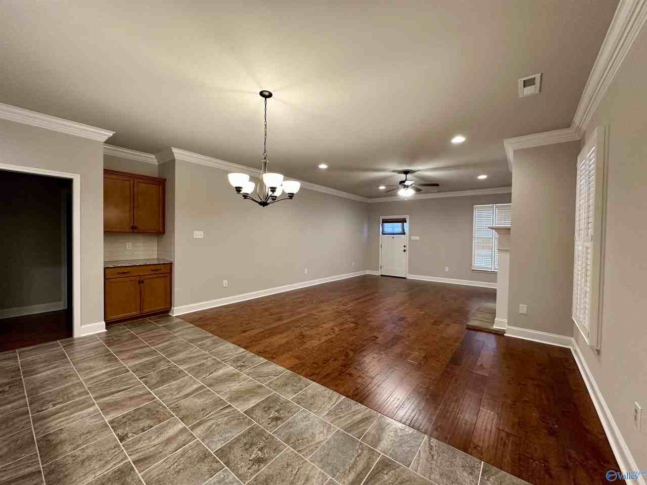 164 Summer Pointe Ln - Photo 4 of 21