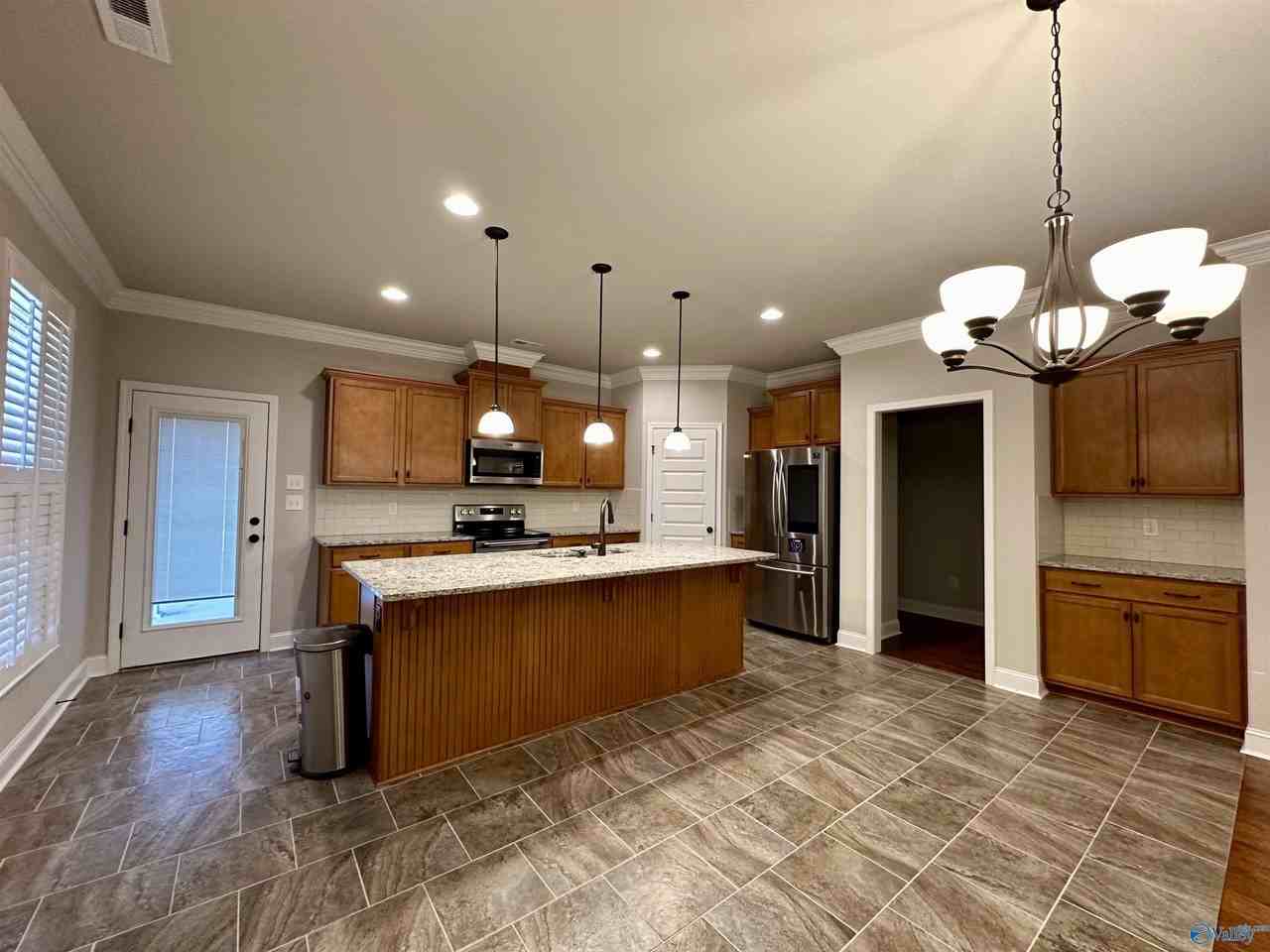 164 Summer Pointe Ln - Photo 5 of 21