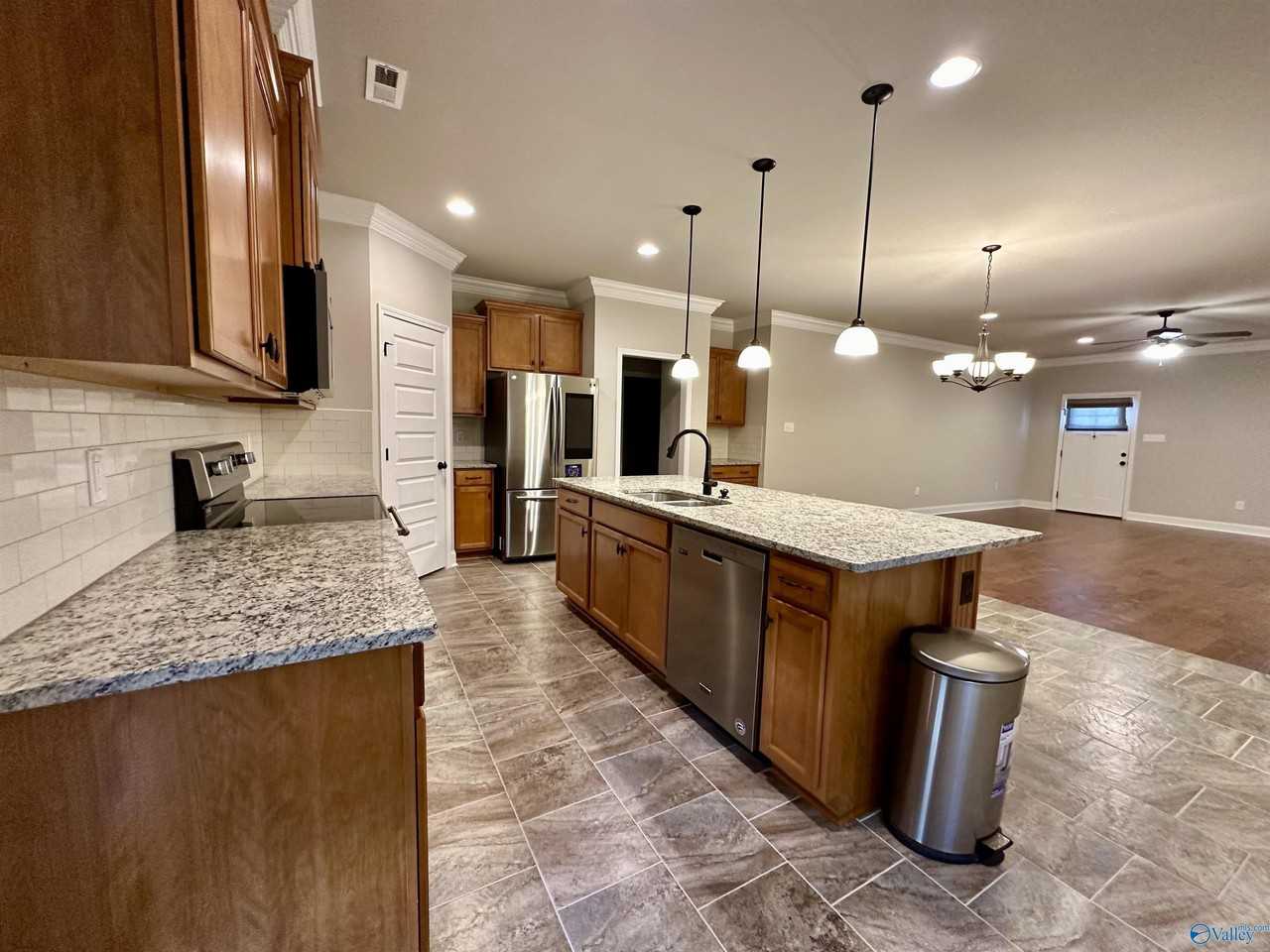 164 Summer Pointe Ln - Photo 7 of 21