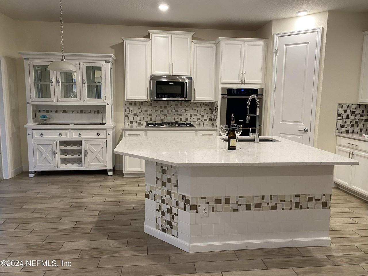 130 Clifton Bay Loop - Photo 3 of 42