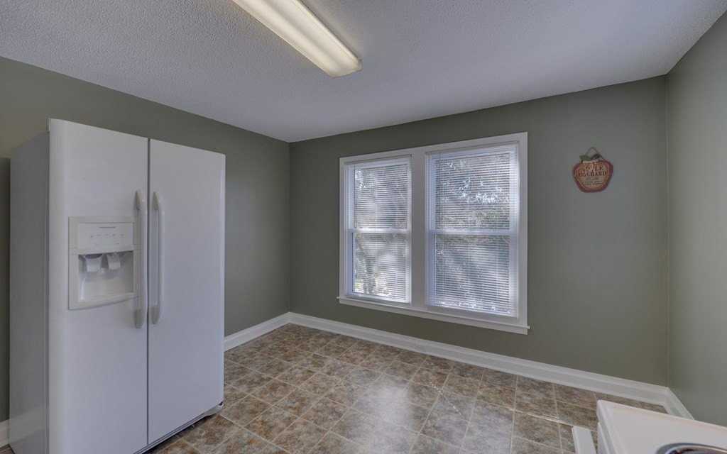 113 Prospect Street - Photo 6 of 16