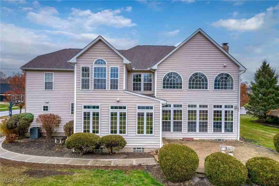 7441 Scioto Ct - Photo 2 of 50