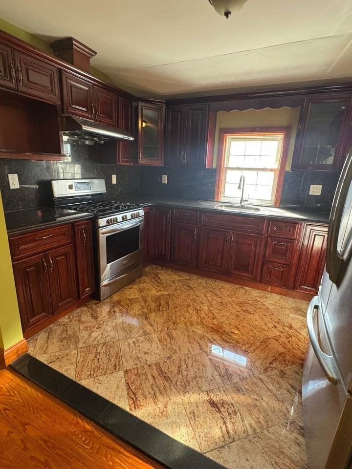 8519 239th St - Photo 3 of 9