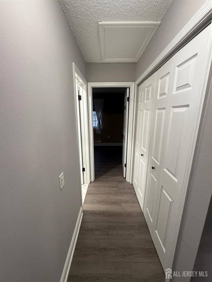 572 Nutley Drive - Photo 7 of 13