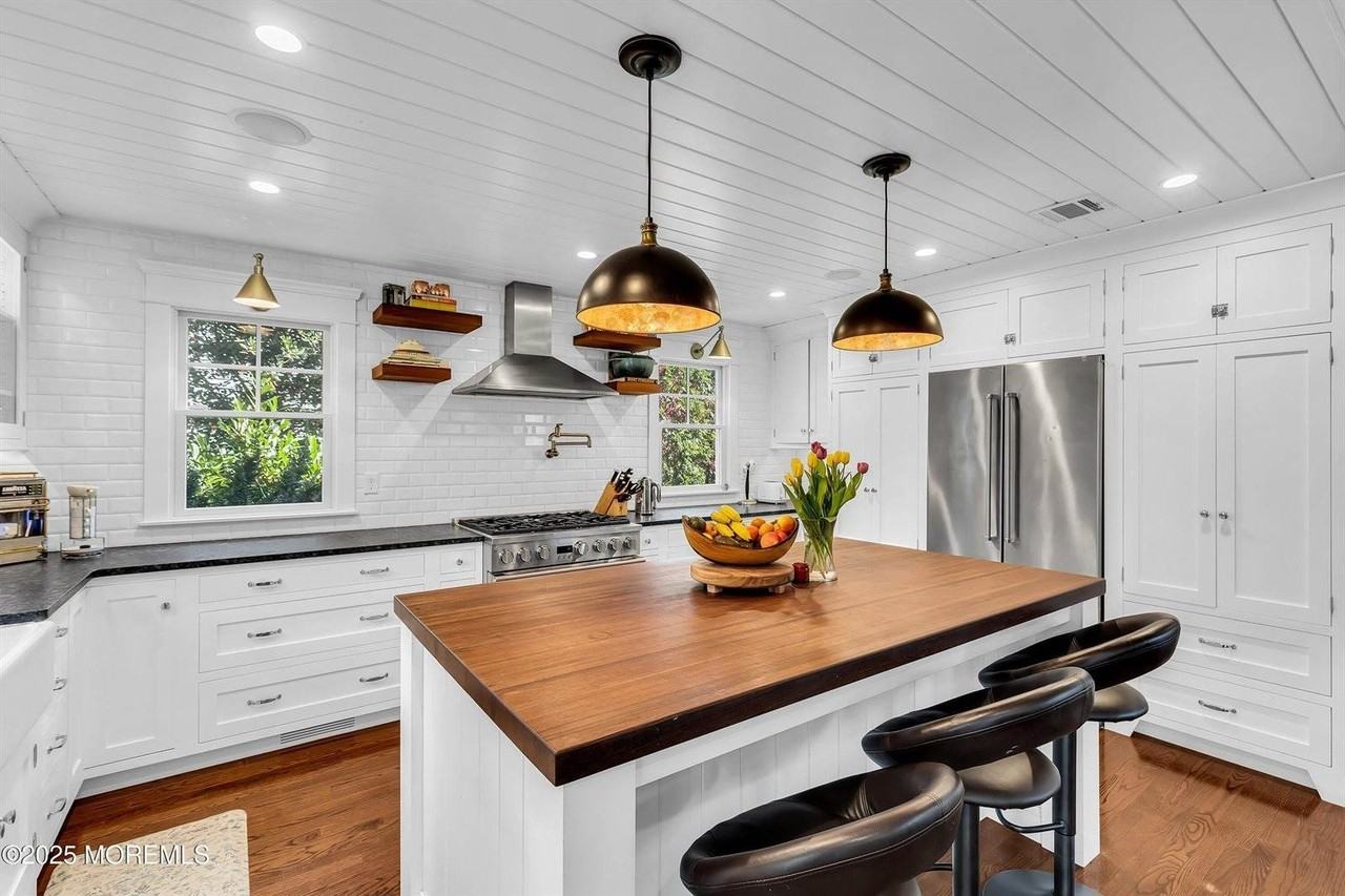 1 Lennox Ave - Photo 2 of 50