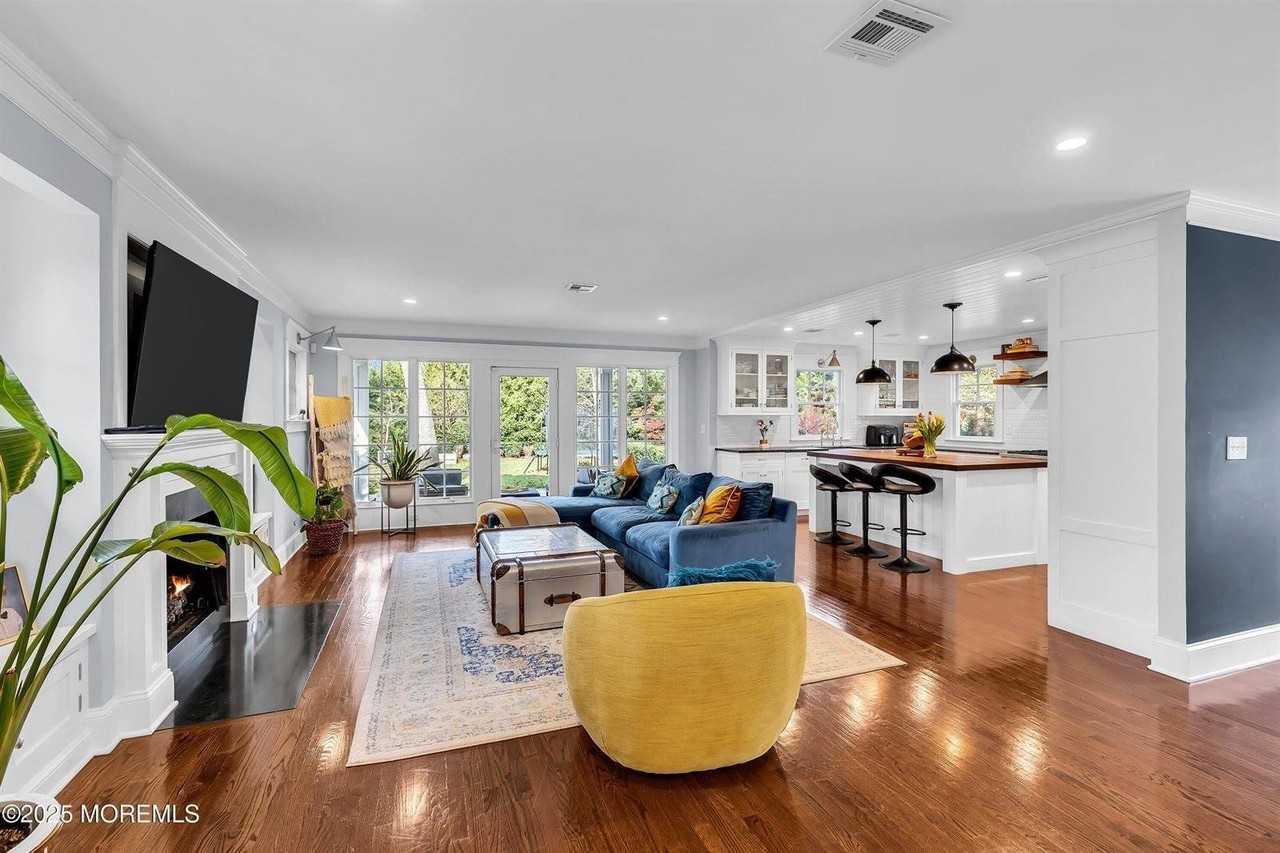 1 Lennox Ave - Photo 3 of 50