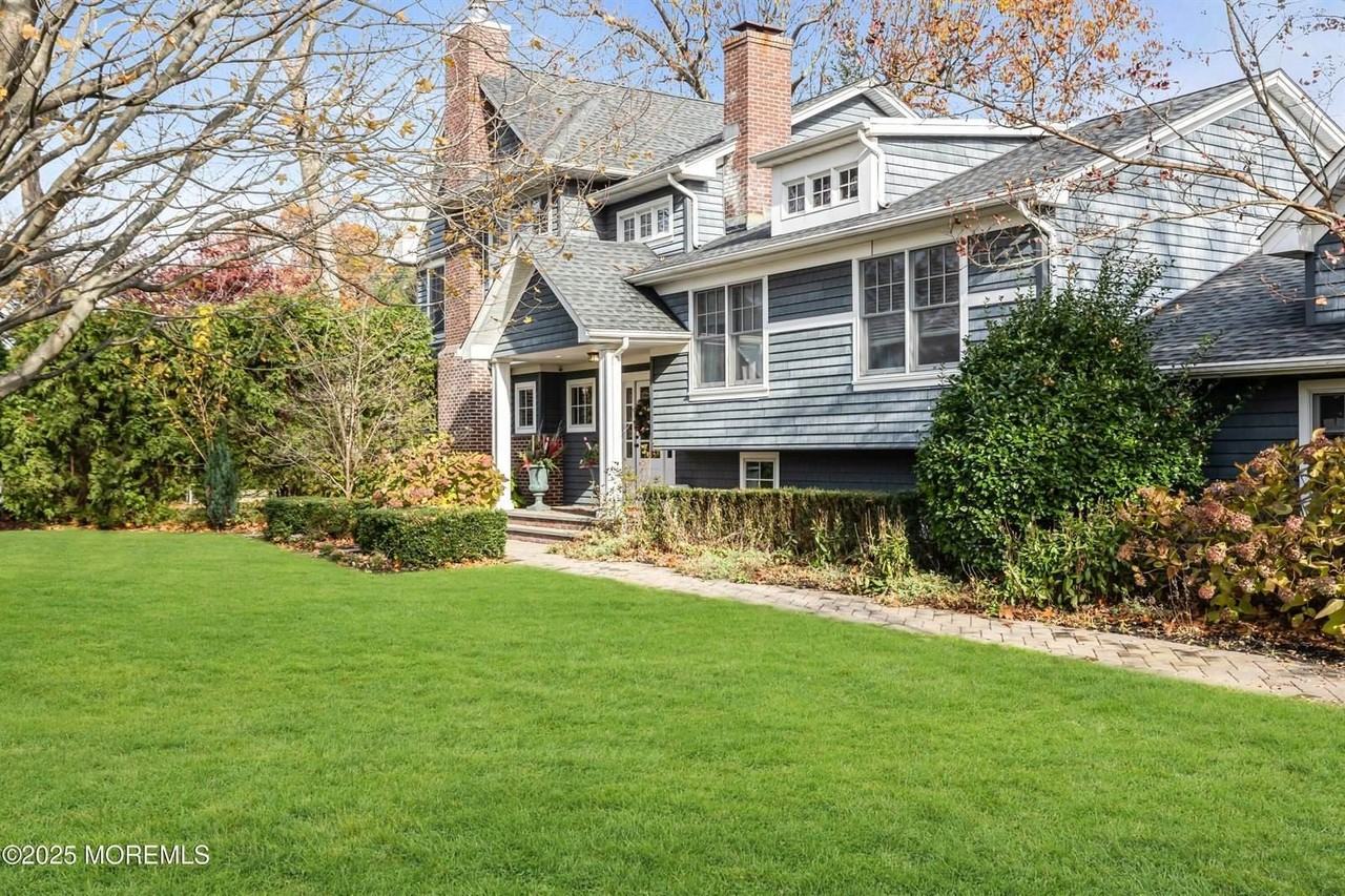 1 Lennox Ave - Photo 6 of 50