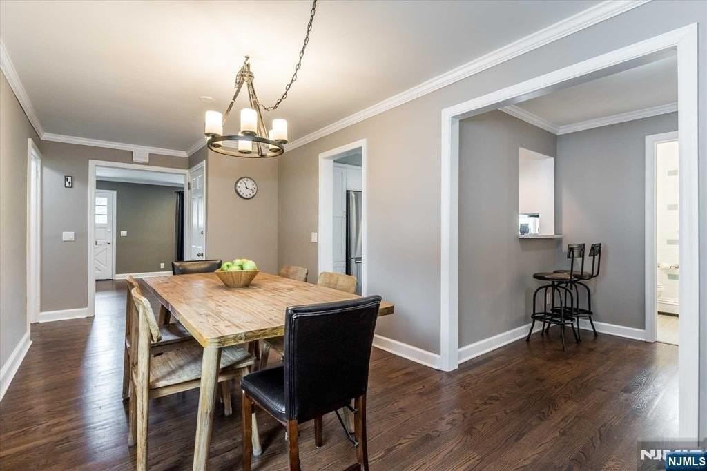 354 Plaza Rd - Photo 5 of 39