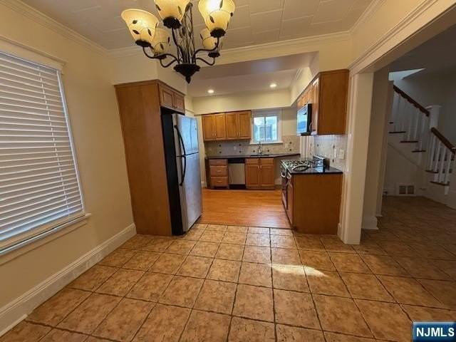 35 Chestnut St - Photo 3 of 9