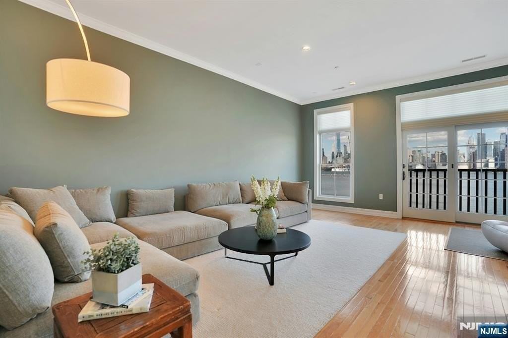 3 Regency Pl - Photo 3 of 17