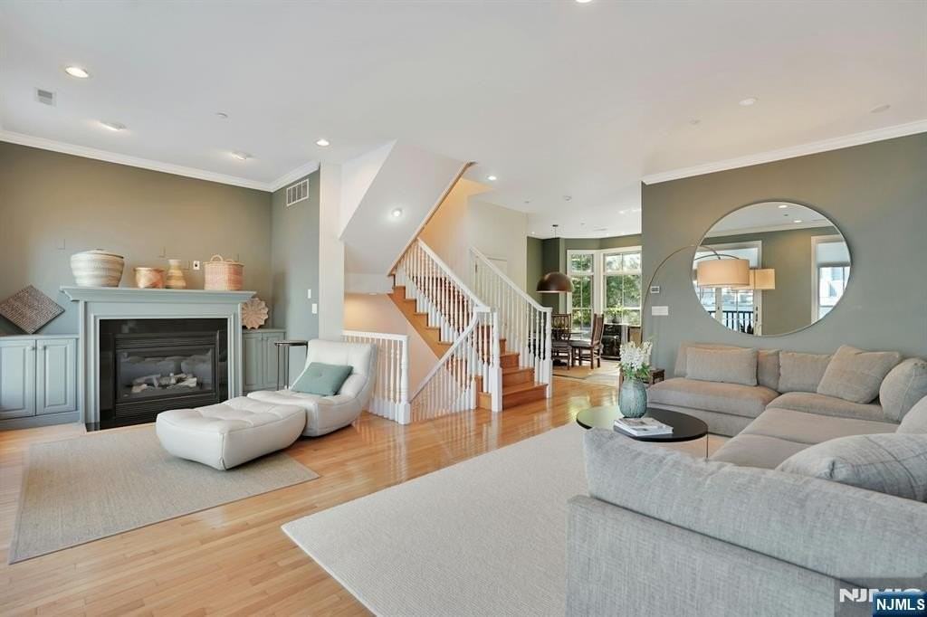 3 Regency Pl - Photo 5 of 17