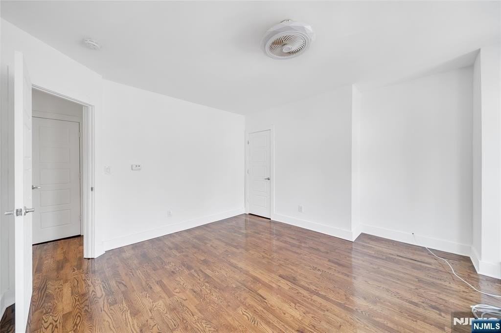 142 Steuben St - Photo 5 of 5