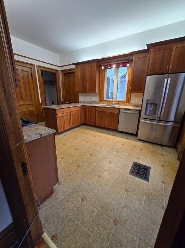 281 Pembroke St - Photo 3 of 16